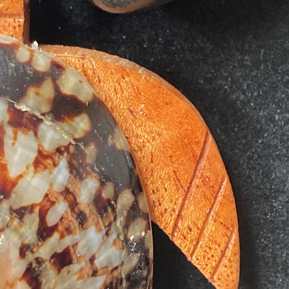 Kukui Nut Necklace with Wood Turtle Accent - Picture 4 of 15